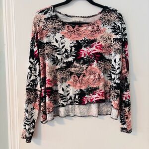 Selga Medium cropped soft Floral drop Long Sleeve Top